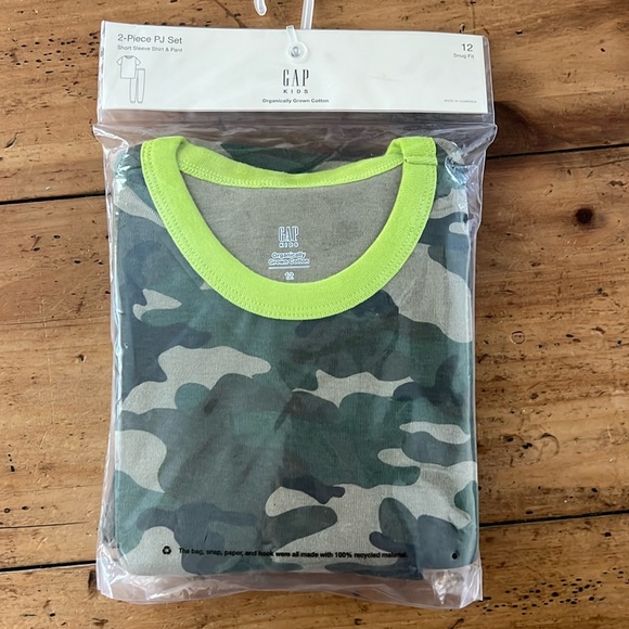 GAP Other - GAP KIDS Camo PJ set size 12